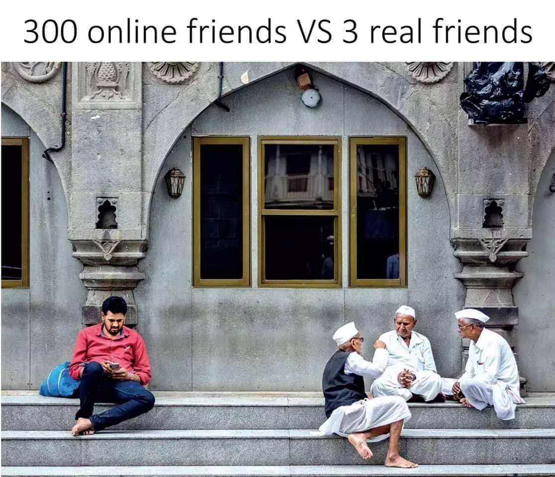 Online 300 friends vs Real 3 friends