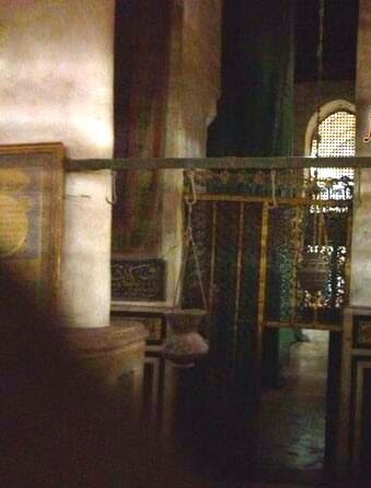Inside Rawdah Mubarak Tomb of Prophet Muhammad من داخل روضة رسول الحجرة النبویة القبر الشریف صلی اللہ علیہ وسلم 01