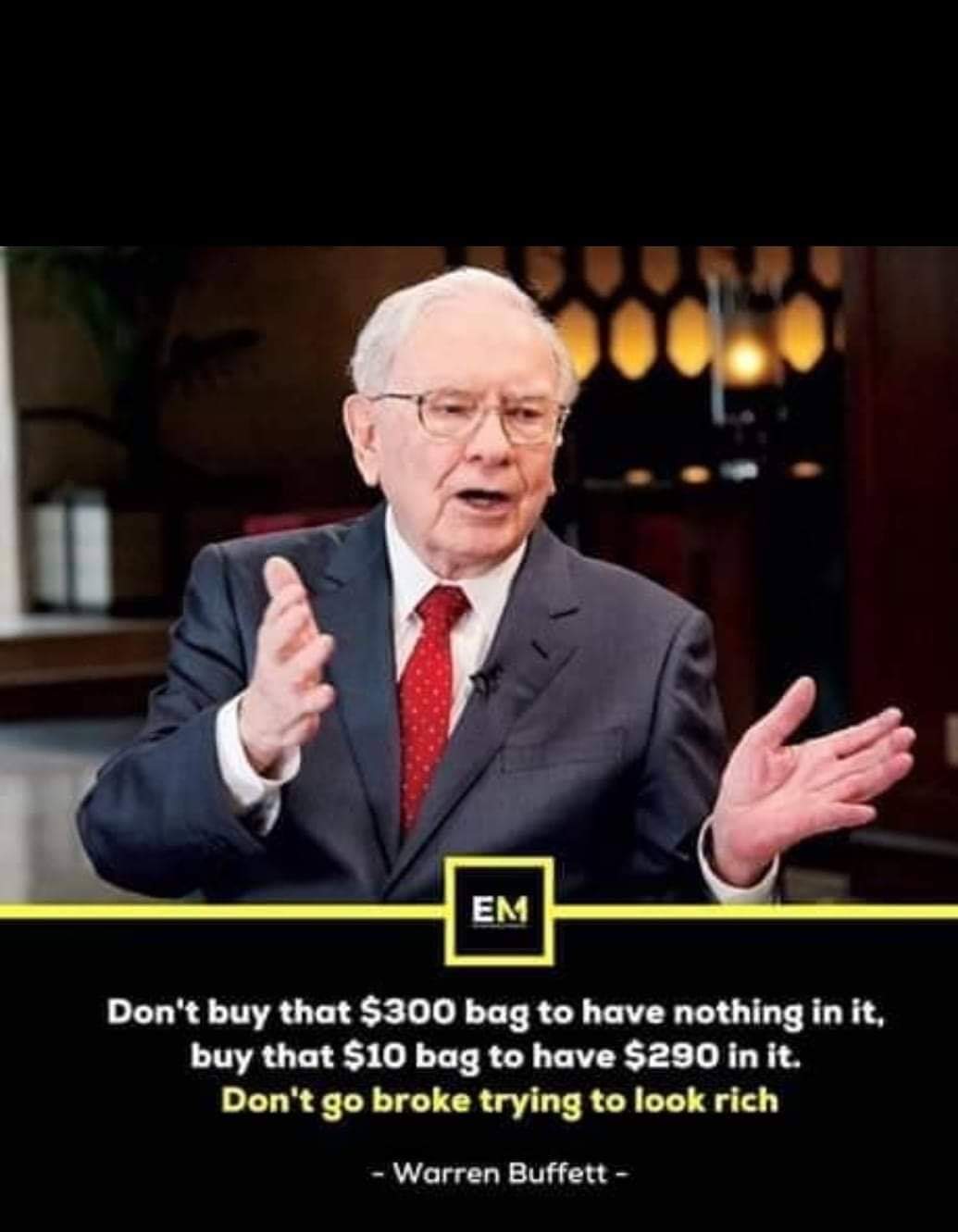 Bag 300 dollar or 10 dollar - Warren buffett
