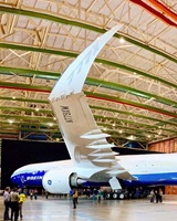 b777
